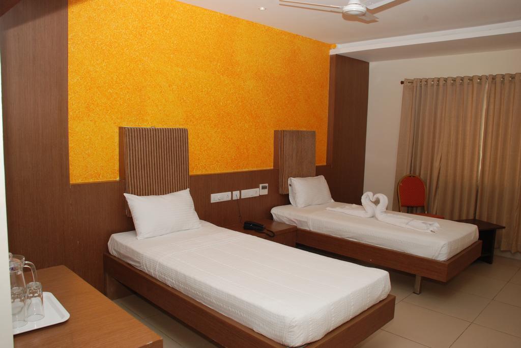 Hotel Pla Amrith Inn Tiruchirappalli 외부 사진