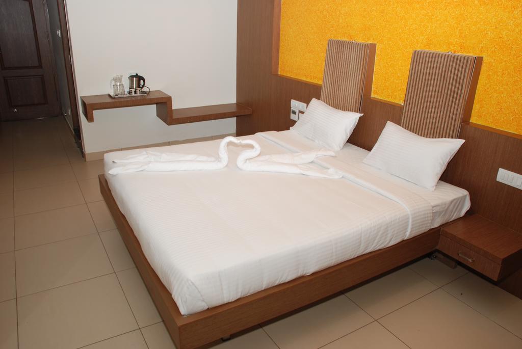 Hotel Pla Amrith Inn Tiruchirappalli 외부 사진
