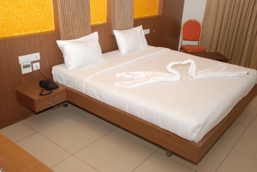 Hotel Pla Amrith Inn Tiruchirappalli 외부 사진