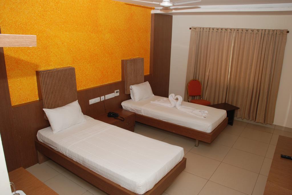 Hotel Pla Amrith Inn Tiruchirappalli 객실 사진