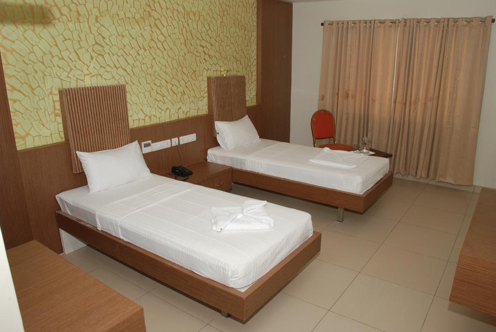Hotel Pla Amrith Inn Tiruchirappalli 외부 사진