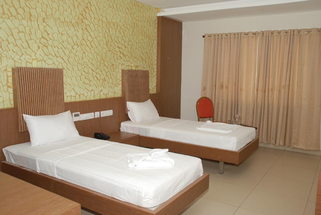 Hotel Pla Amrith Inn Tiruchirappalli 객실 사진