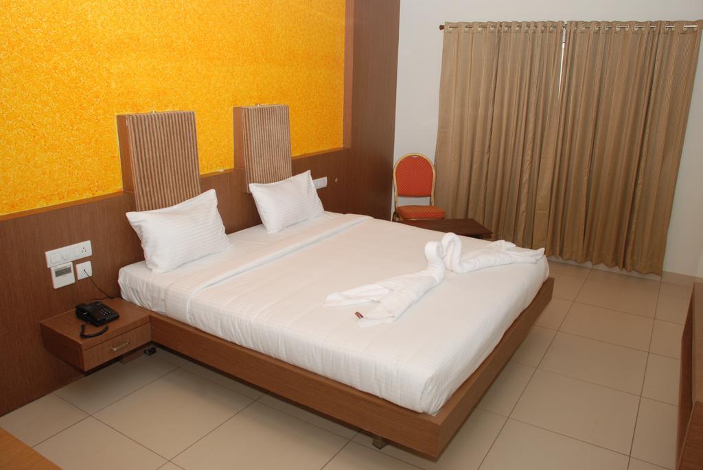 Hotel Pla Amrith Inn Tiruchirappalli 외부 사진